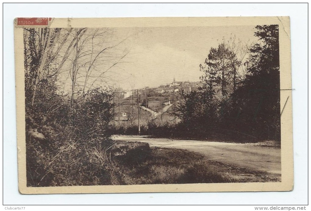 Montclar-de-Quercy (82)  : Vue Générale Prise De La Route D´accès En 1945  PF. - Montclar De Quercy