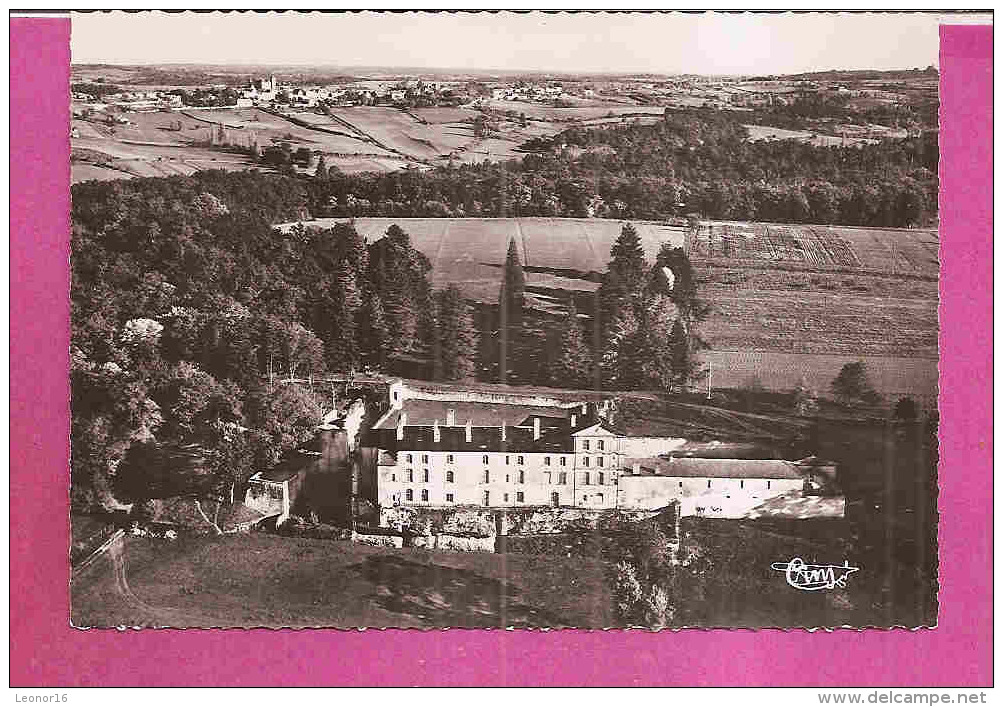 BEAUMONT DU PERIGORD   -   * VUE AERIENNE DU CHATEAU DE LUIZIER *   -    Editeur : COMBIER De Macon  -  N° 7-93 A - Autres & Non Classés