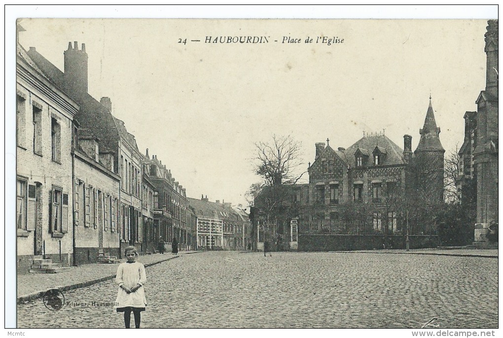 CPA- Haubourdin : Place De L´Eglise - Haubourdin