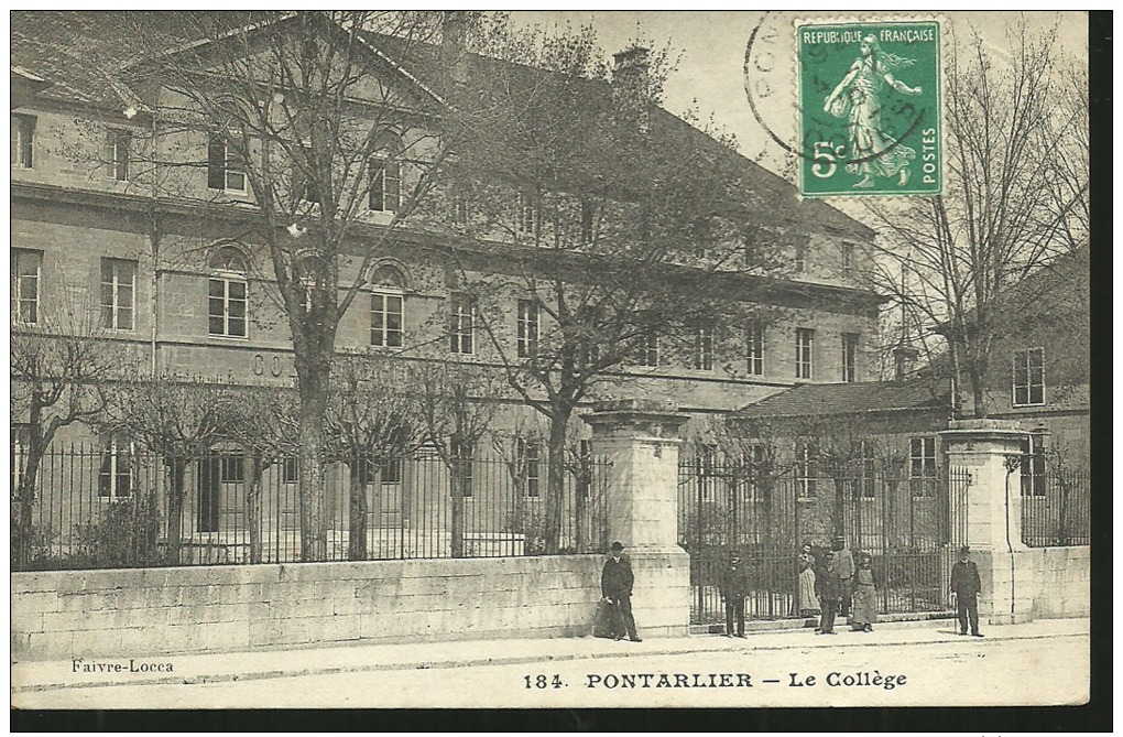 PONTARLIER......le Collège....années 10/20 ???.....14 X 9 - Pontarlier