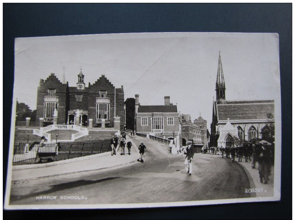 Harrow Schools Near London - Lots Of Pupils And People. Vintage 1958 Real Photo Valentine´s Postcard - Other & Unclassified