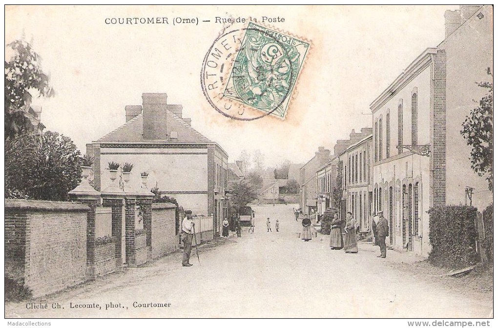 Courtemer (61)  Rue De La Poste - Courtomer
