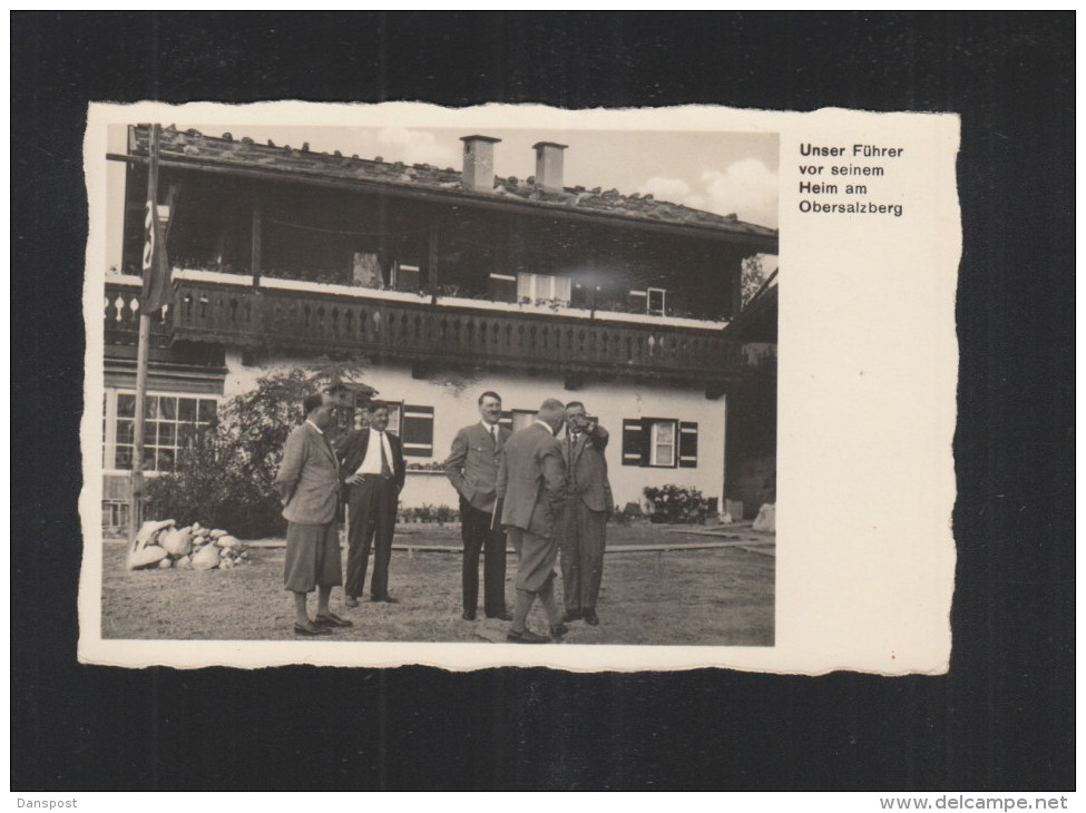 AK Adolf Hitler Vor Seinem Heim Am Obersalzberg - Historical Famous People