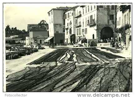 Villefranche Sur Mer Le Séchage Des Filets De Pêche (06) - Villefranche-sur-Mer