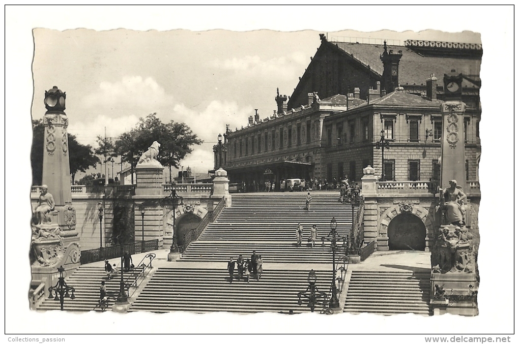 Cp, 13, Marseille, Escalier Monumental De La Gare St-Charles, écrite - Quartier De La Gare, Belle De Mai, Plombières