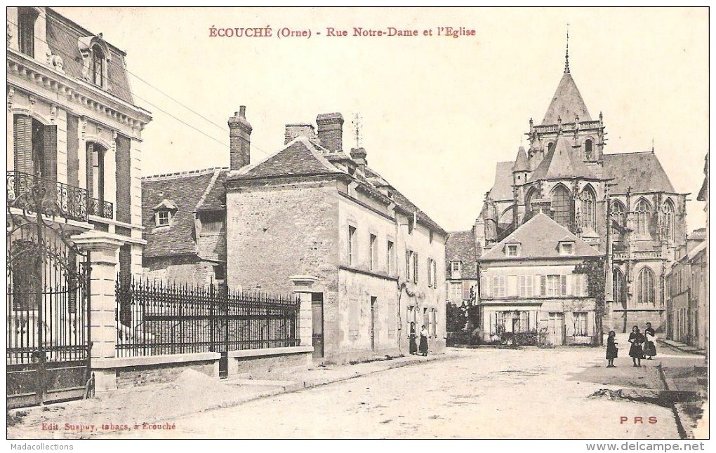 Ecouché (61)  Rue Notre-Dame Et L'Eglise - Ecouche