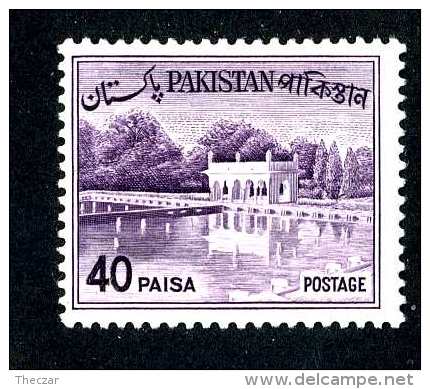 1305  Pakistan 1961  Scott #137  M*  Offers Welcome! - Pakistan