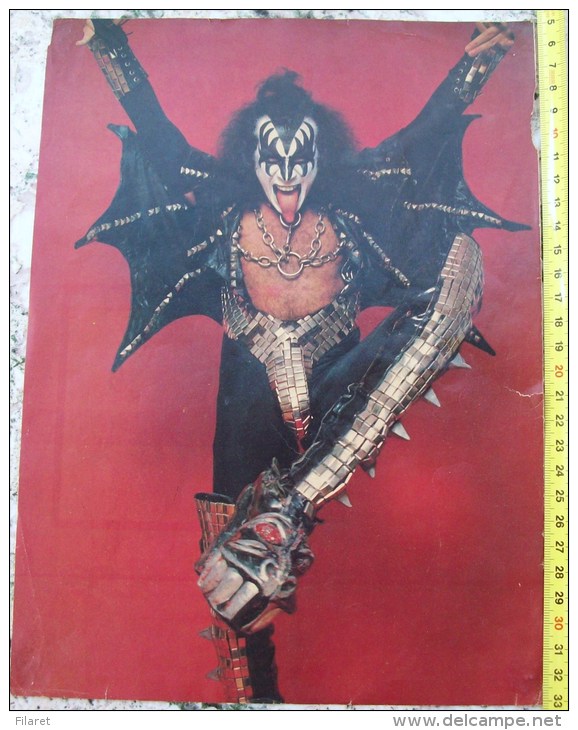 KISS,SIX PISTOLS-ROCK STAR,0NE PAGE FROM CIRCUS MAGAZINE - Manifesti & Poster