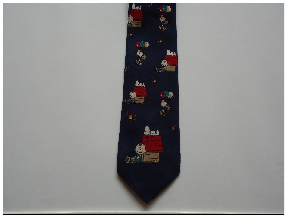 Pour Porter Ou Pour Collectionner - CRAVATE - SNOOPY - PEANUTS - 100% Polyester - - Scarves