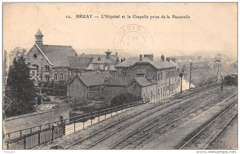 ¤¤  -    22  -  BRUAY   -  L'Hôpital Et La Chapelle Prise De La Passerelle -  Chemin De Fer    -  ¤¤ - Bruay Sur Escaut