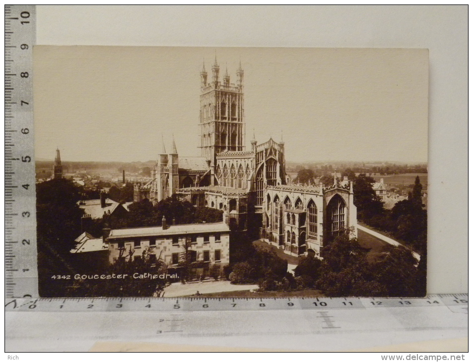 CPA Angleterre - GLOUCESTER Cathedral - lot de 10 cartes postales