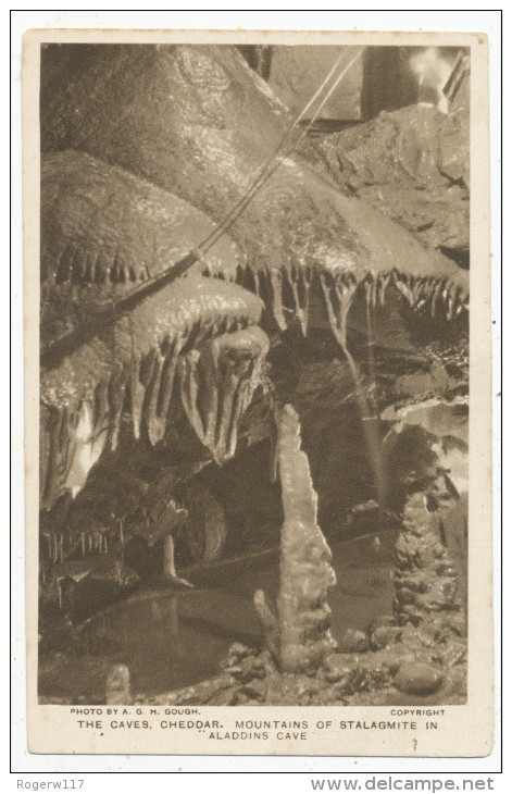 The Caves, Cheddar, Mountains Of Stalagmite In Aladdin´s Cave - Cheddar