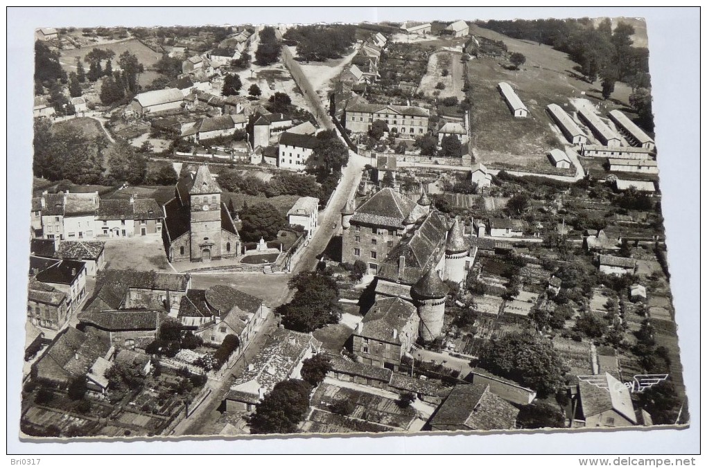 LACAPELLE MARIVAL - CPSM 46 - Le Château Et L'Eglise. Vue Aérienne.En Haut, à Droite, Le Centre D'Apprentissage Féminin. - Lacapelle Marival