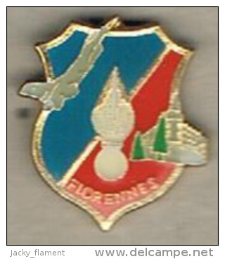 Pin's Gendarmerie - Bde De Florennes (Belgique) - Militaria