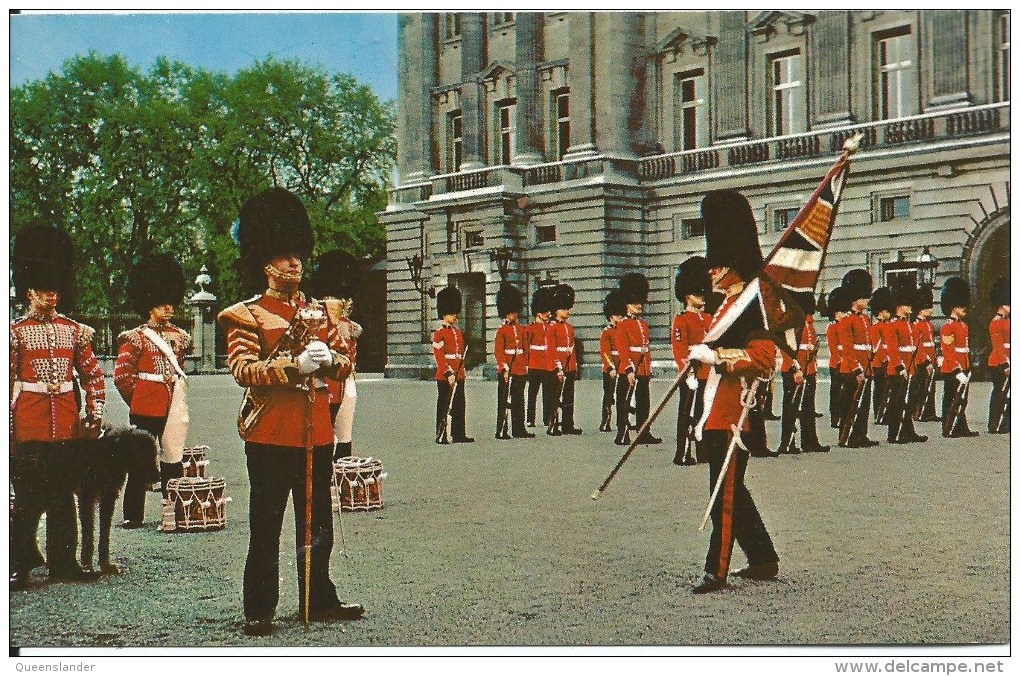 Changing Of The Guards No 191 Natural Colour Series The Photographic Greeting Card Co. Ltd. London - Buckingham Palace