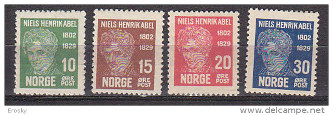 Q7992 - NORWAY NORVEGE Yv N°141/44 * - Neufs