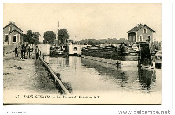 SAINT QUENTIN (02) - Péniches, Halage -  Les écluses Du Canal Avec Les Chevaux De Halage - Saint Quentin