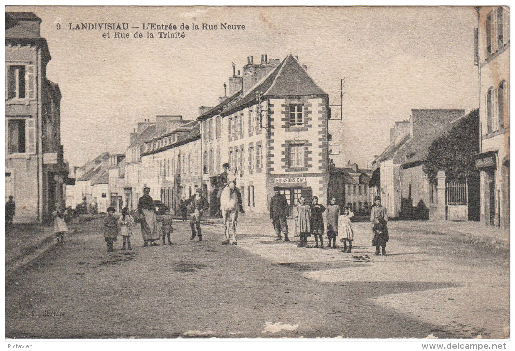 CPA - LANDIVISIAU - Entrée De La Rue Neuve Et Rue De La Trinité - Landivisiau