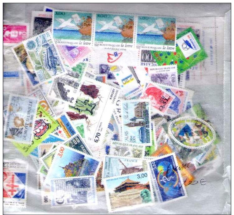 FRANCE, LOT DE TIMBRES NEUFS ** EN SOUS FACIALE, 100€ DE FACIALE REMISE 50 % - Autres & Non Classés