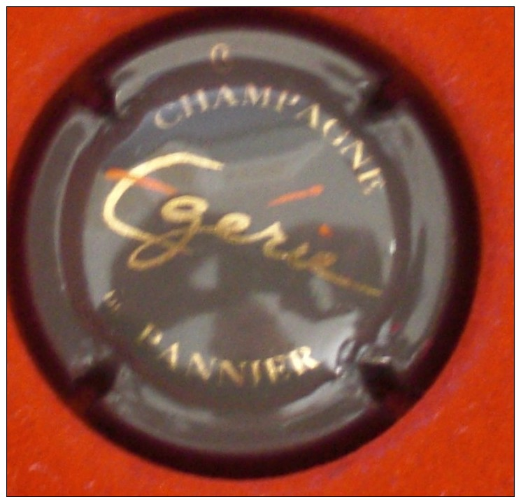 Capsule De Champagne  PANNIER  EGERIE - Autres & Non Classés