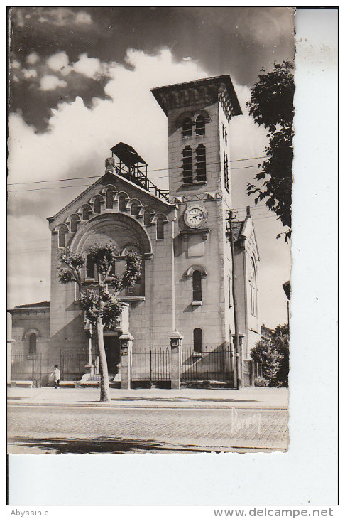 Cpsm 93 PAVILLONS SOUS BOIS - (animé) L´église - Nr 714 Raymon à Brunoy - D20 16 - Les Pavillons Sous Bois