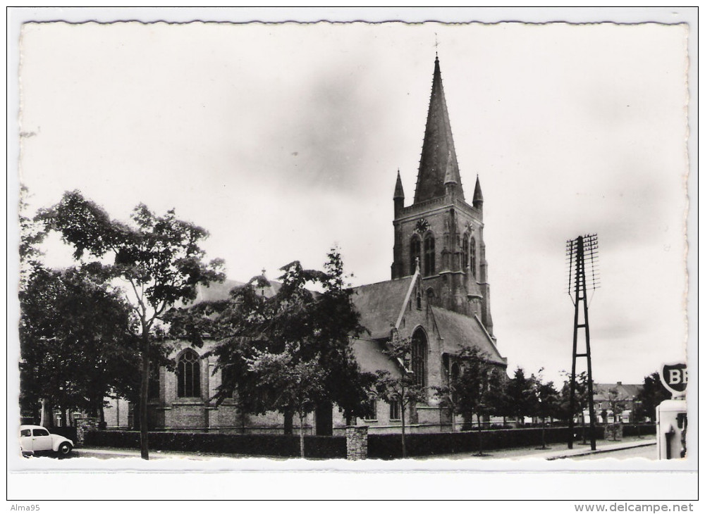 BELGIQUE  - LANGEMARK - DE KERK  - ( Pompe à Essence BP En Bas à Droite) - Langemark-Poelkapelle