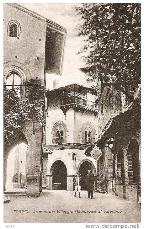 ITALIE . TORINO . Interno Del Villaggio Medioevale Al Valentino .( Animée ) - Castello Del Valentino