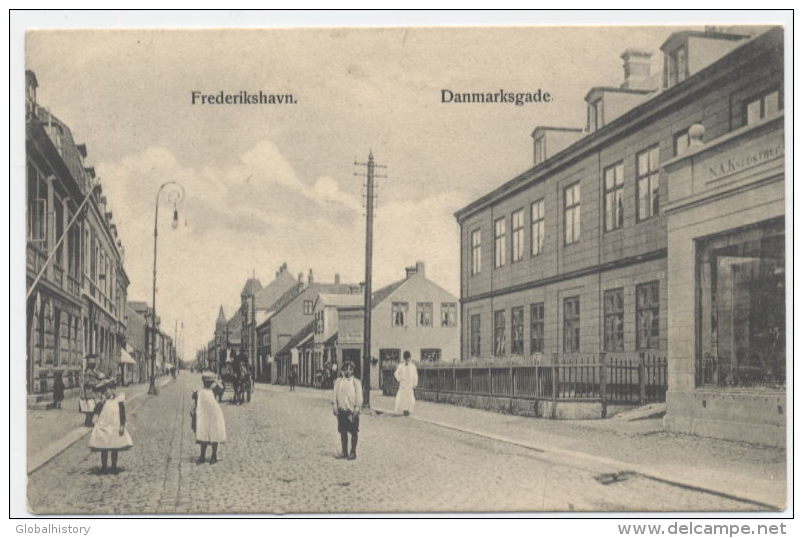 DENMARK - FREDERIKSHAVN - DANMARKSGADE - STREET SCENE - Denmark