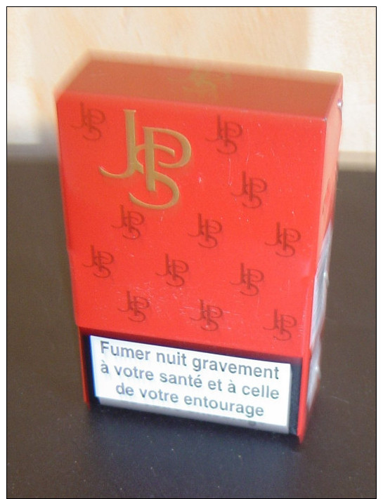 PORTE    CIGARETTE  EN METAL  JB ROUGE   TBE - Boites à Tabac Vides