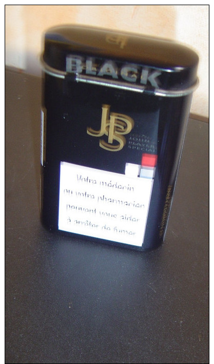 PORTE    CIGARETTE  EN METAL  JB   NOIR     TBE - Boites à Tabac Vides