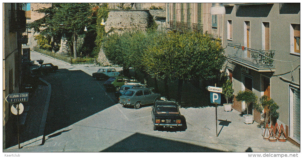 Torella Dei Lombardi (Av): FIAT 125, 850, 127  - Streetscene - Piazza Europa - Italia - Passenger Cars