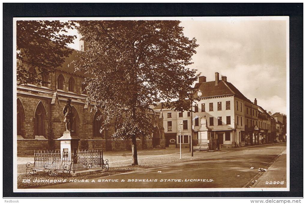 RB 977 - Real Photo Postcard - Dr Johnson's House &amp; Statue - Boswell's Statue - Lichfield Staffordshire - Autres & Non Classés