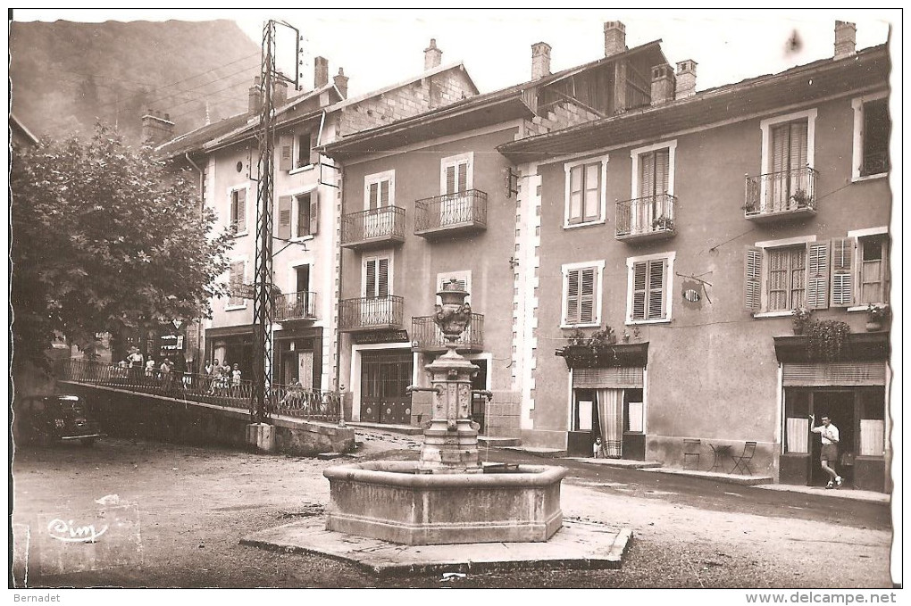 CHAMOUX SUR GELON ...  PLACE DE LA MAIRIE - Chamoux Sur Gelon