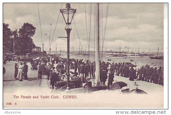 ROYAUME UNI - COWES - The Parade And Yacht Club - D11 17 - Cowes
