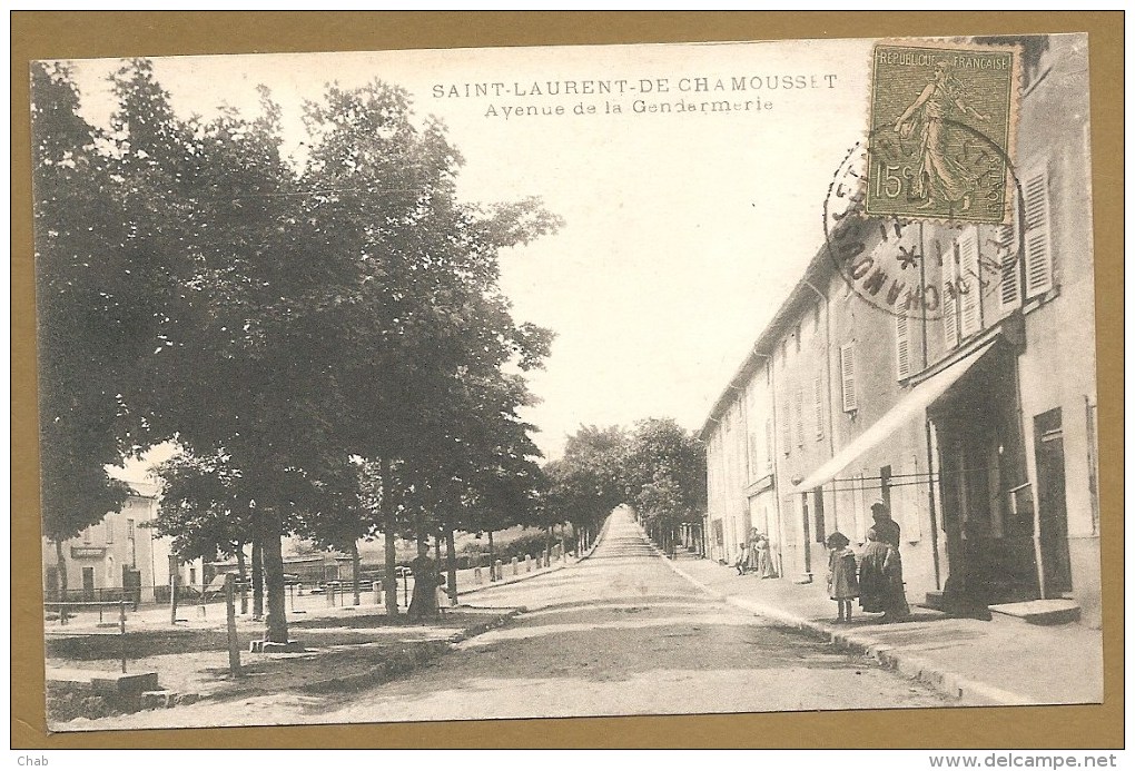 SAINT LAURENT DE CHAMOUSSET - Avenue De La Gendarmerie - Voyagée 1917 - Saint-Laurent-de-Chamousset