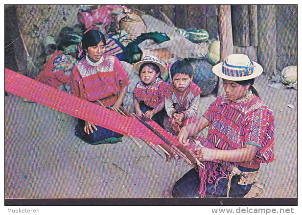 Guatemala PPC Women Making Clothes 1981 Sent To Sweden (2 Scans) - Guatemala