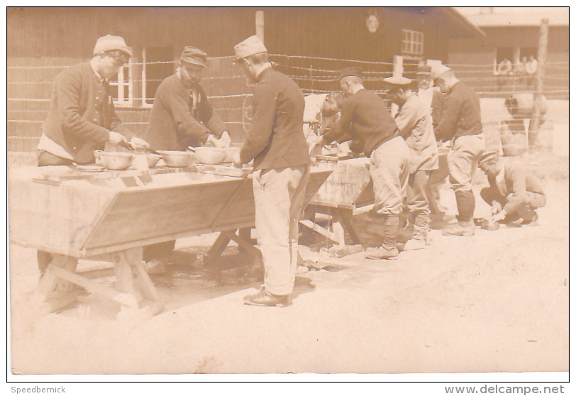 22966 GUERRE 1914 -Ohrdruf - Prisonnier Guerre Militaire Peltier - Kriegsgefangenen -toilette Lavage- Ph; E Meiner - Guerra 1914-18