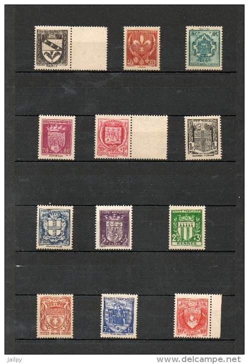 FRANCE    Série Complète 12 Timbres   1941   Y&T: 526 à 537   (3 Neufs Sans Charnières Et 9 Avec Chanières ) - 1941-66 Coat Of Arms And Heraldry
