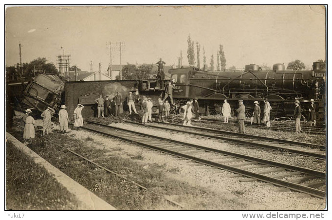 70 PORT D'ATELIER AMANCE ACCIDENT TRAIN CARTE PHOTO LOCOMOTIVE EST 31032 - Autres & Non Classés