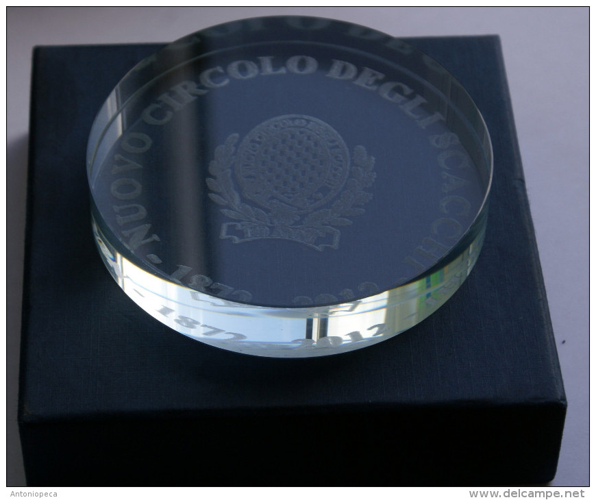 ITALIA . FERMACARTE CRISTALLO ANNIVERSRIO CIRCOLO DEGLI SCACCHI - Paper-weights