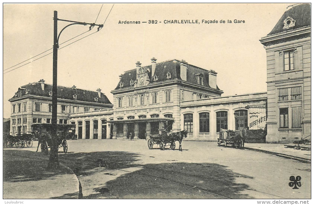 CHARLEVILLE FACADE DE LA GARE - Charleville