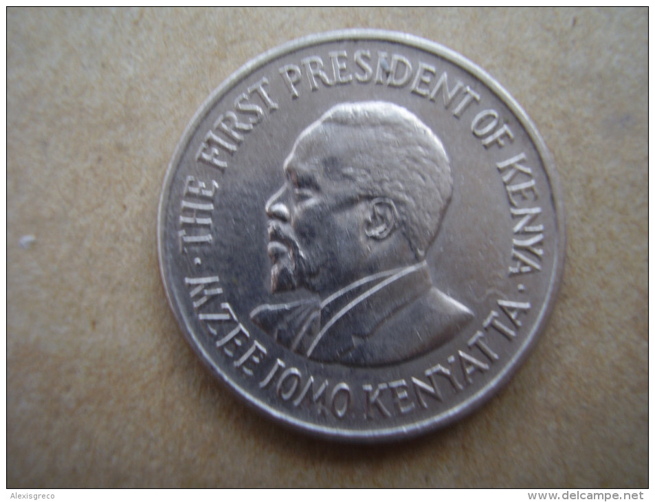 KENYA 1975  FIFTY CENTS   KENYATTA Copper-Nickel  USED COIN In  VERY GOOD CONDITION. - Kenia