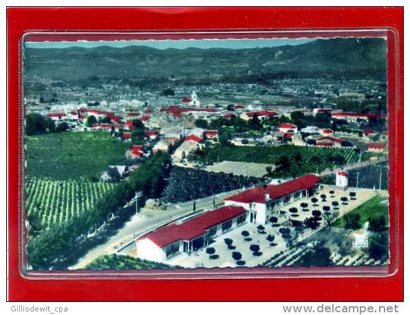 - LE BEAUSSET  - L' Ecole Et Vue Sur Le Village - Le Beausset