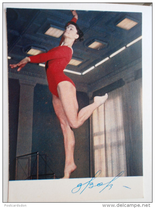 SOVIET SPORT. GYMNASTICS. GYMNAST  Zinaida Voronina . OLD Postcard 1972 - USSR - Gymnastique