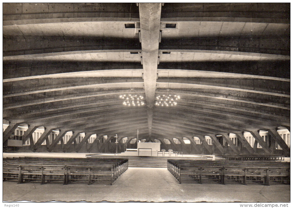 Sanctuaire De Lourdes En 1959 - Lourdes