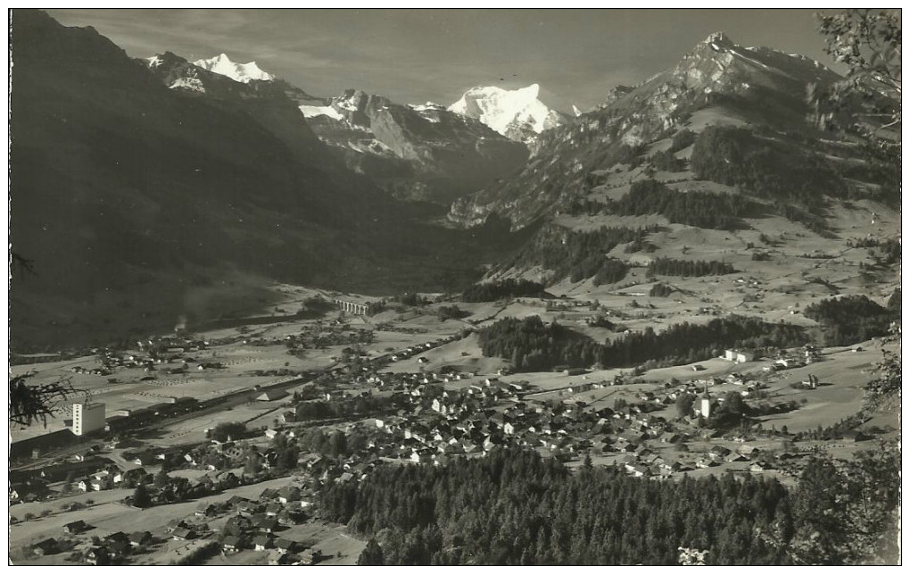 PostkaartZwitserland  B480  Frutigen Mit Dem Kandertal - Frutigen