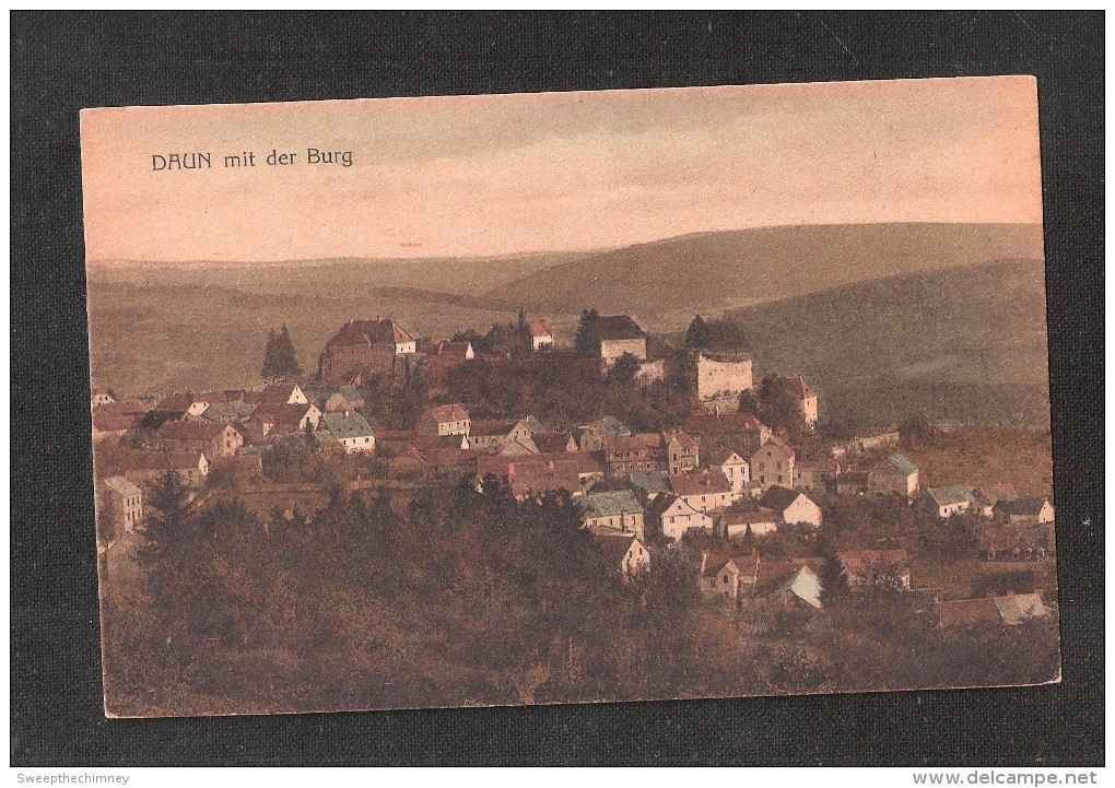 AK Daun MIT DER BURG  Old Postcard UNUSED - Daun