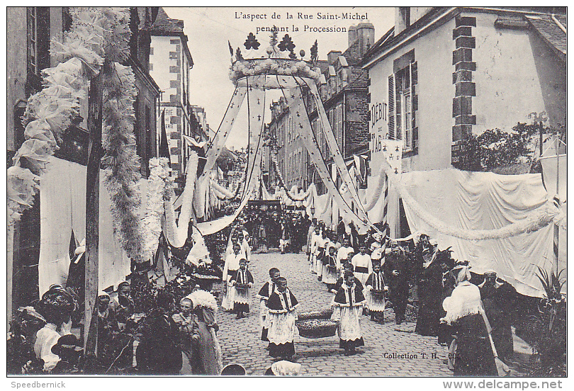 23074 GUERANDE - Fête-Dieu 1908 - Aspect Rue Saint Michel Pendant Procession- Coll. T. H. N - Guérande