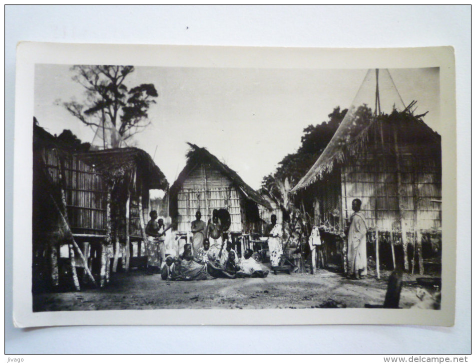 CÔTE-D'IVOIRE  -  LAGUNE  De  DABOU  :  Village  Ebrié  Sur Pilotis - Côte-d'Ivoire