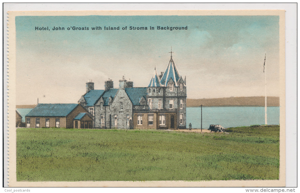 SCOTLAND, CAITHNESS, JOHN O'GROATS, HOTEL WITH ISLAND OF STROMA IN BACKGROUND, NM Cond.  Hand Coloured PC, Unused - Caithness